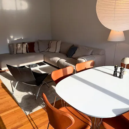 Renovated Flat With Pool Access In Osterbro Copenhaga