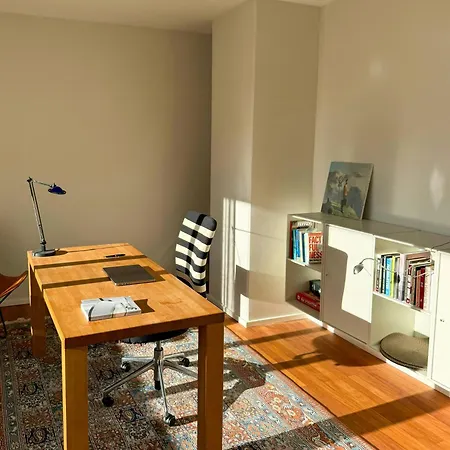 Renovated Flat With Pool Access In Osterbro *