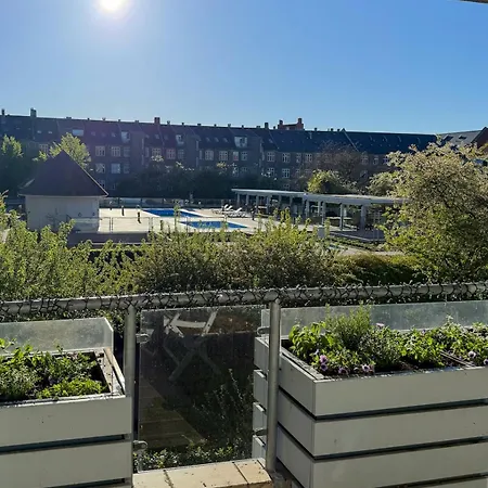 Renovated Flat With Pool Access In Osterbro * Κοπεγχάγη